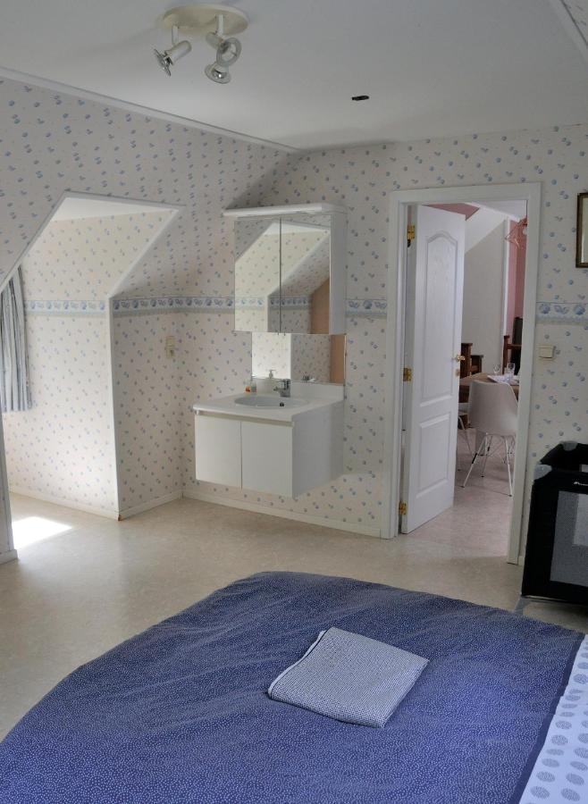 Suite Familiale Avec 2 Chambres Dans Une Villa - Quartier Vert Et Boise - 5 Kms De นามูร์ ภายนอก รูปภาพ